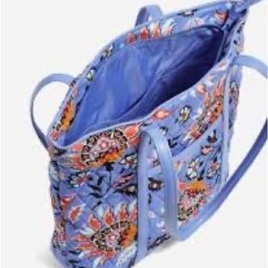 Vera Bradley small trimmed Vera tote mural garden